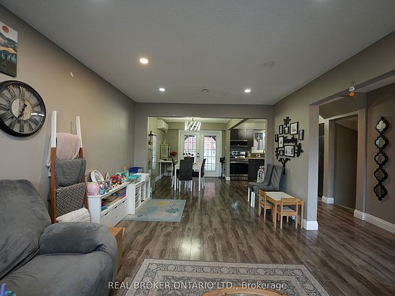 5th image of 8 Ralgreen Cres