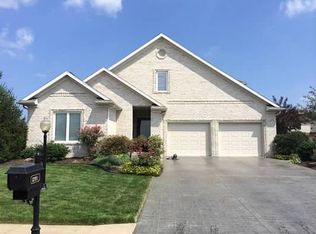 2100 Long Cove Cir, Newburgh, IN