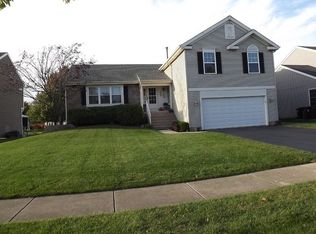 532 Monarch Dr, Crystal Lake, IL 60014