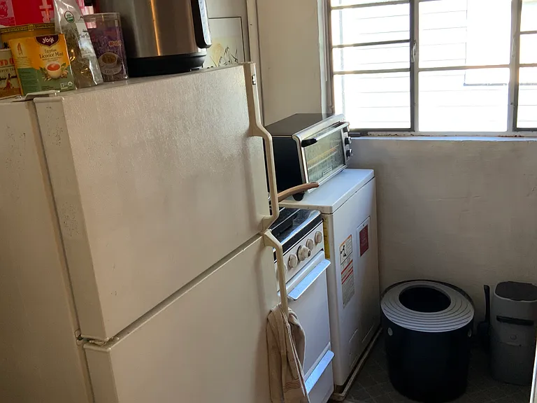668 Linwood Ave NE #7 — Photo 9
