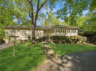 13907 McGinty Rd E, Minnetonka, MN 55305