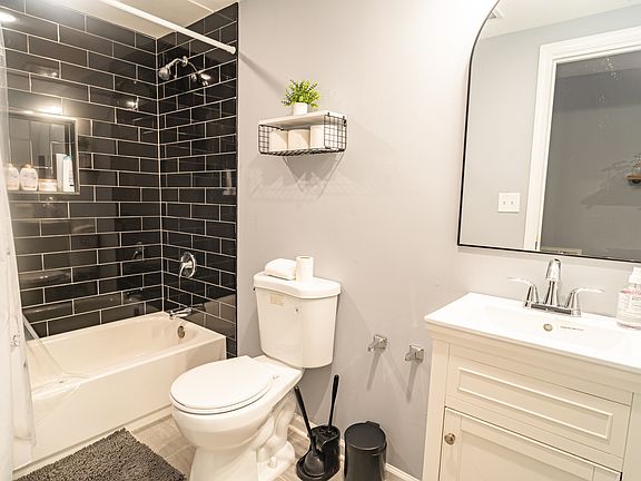 5th image of 262 Camden St Floor 2