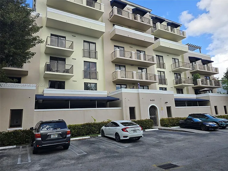 8430 SW 8th St #308B — Photo 2