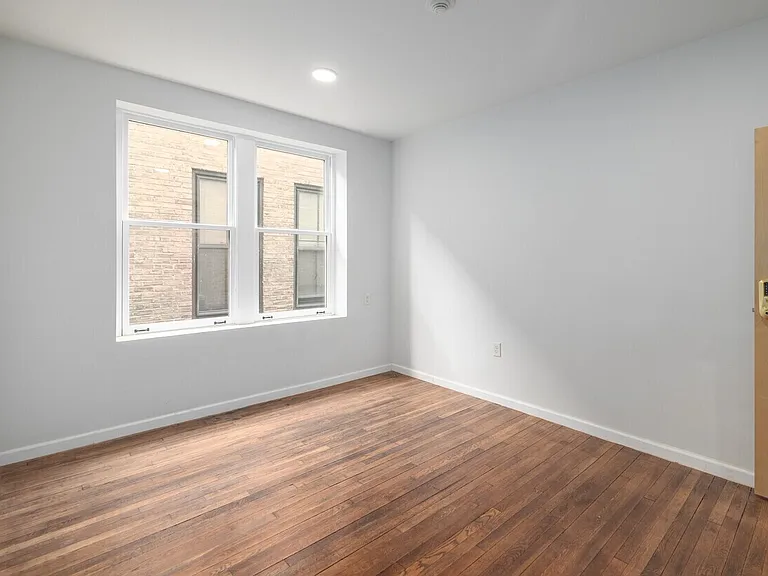 219 E Hanover St #101 — Photo 1