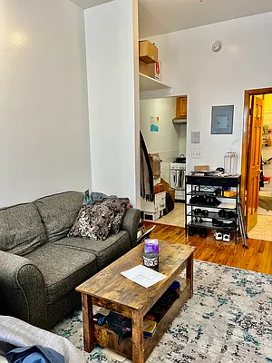 Rented by Bank Neary | media 2