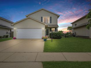 601 Erin Dr, Champaign, IL 61822