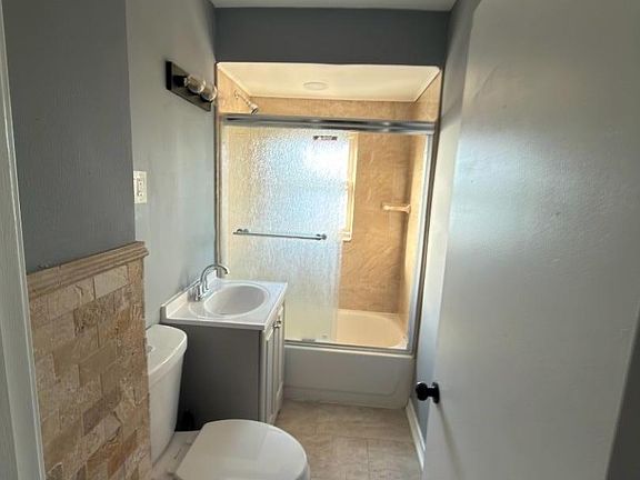 3rd image of 141 Paterson Ave