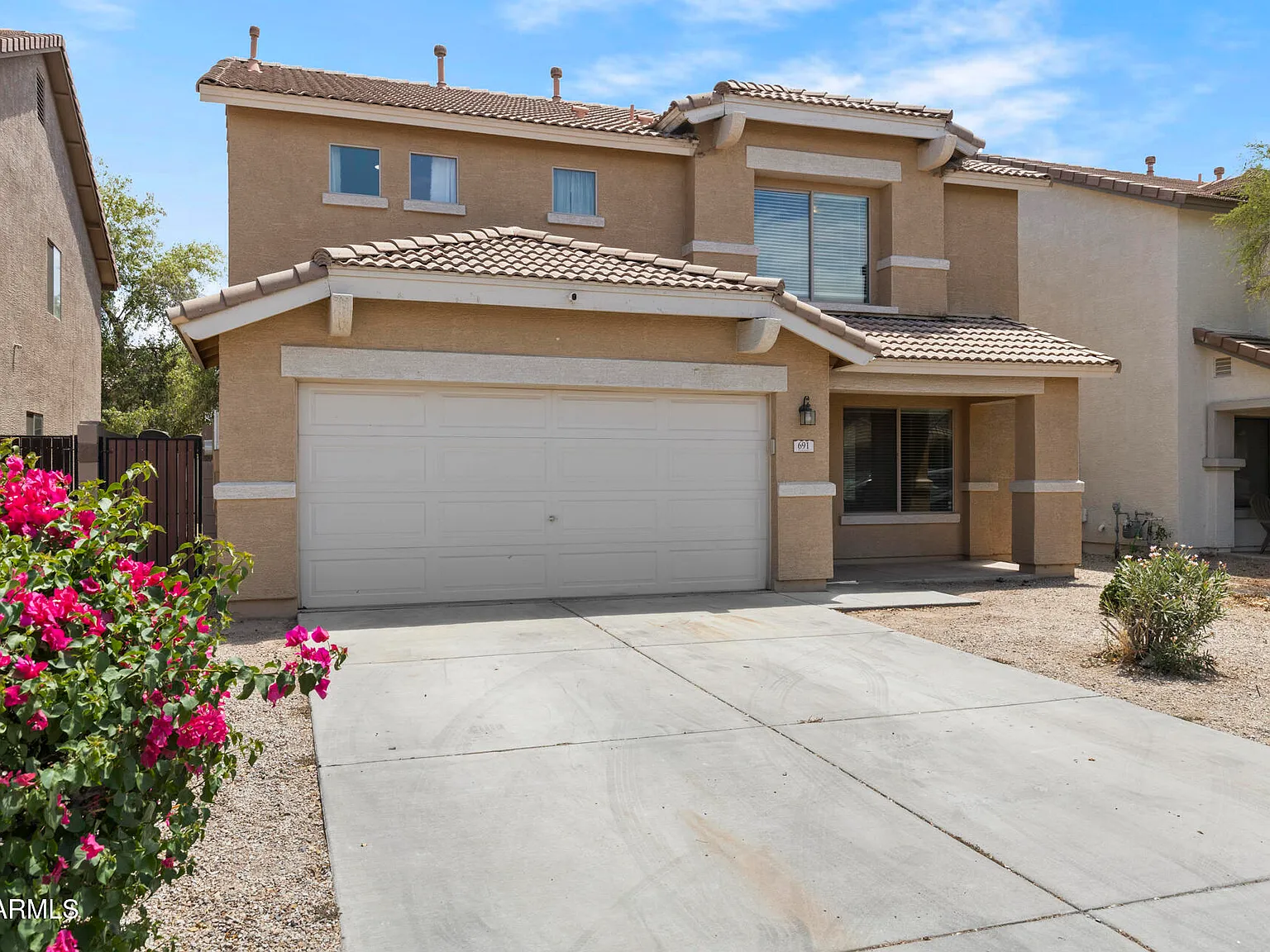 5 bed, 3.0 bath, 2561 sqft, $2,100 — Photo 1