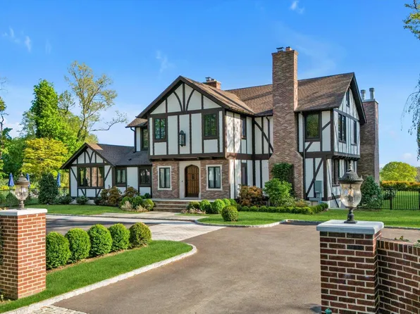 3 Prospect Lane, Sands Point, NY 11050