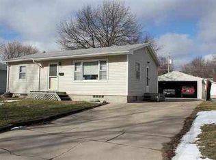 1823 Howard Ave, Waterloo, IA 50702