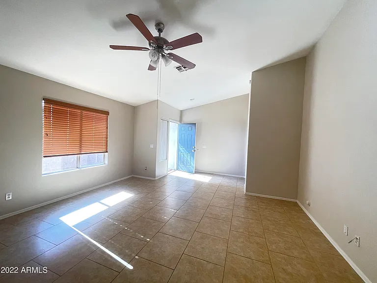 4004 S Summer Ct — Photo 4