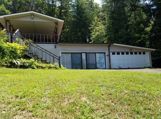 1434 Settawig Rd, Brasstown, NC 28902