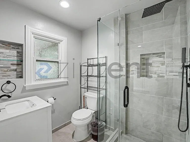 4390 Cerritos Ave — Photo 17