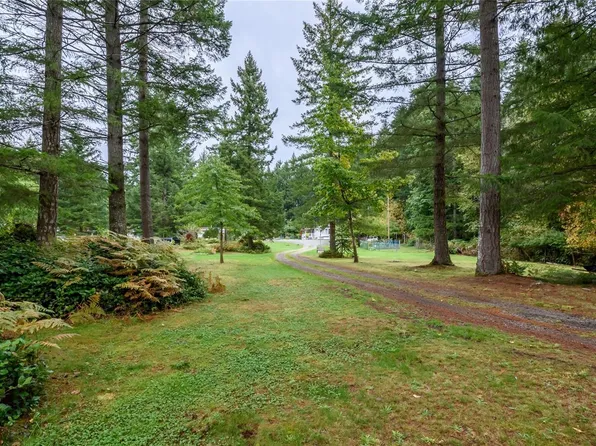 2826 Bruce Rd #A & B, Comox Valley, BC V9J 1B7