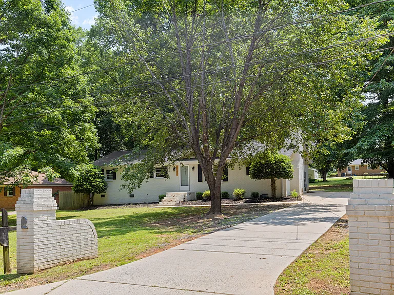 6101 Davidson Dr — Photo 10