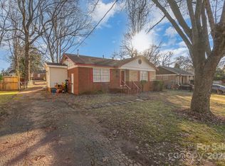 2819 Denview Ln, Charlotte, NC 28208