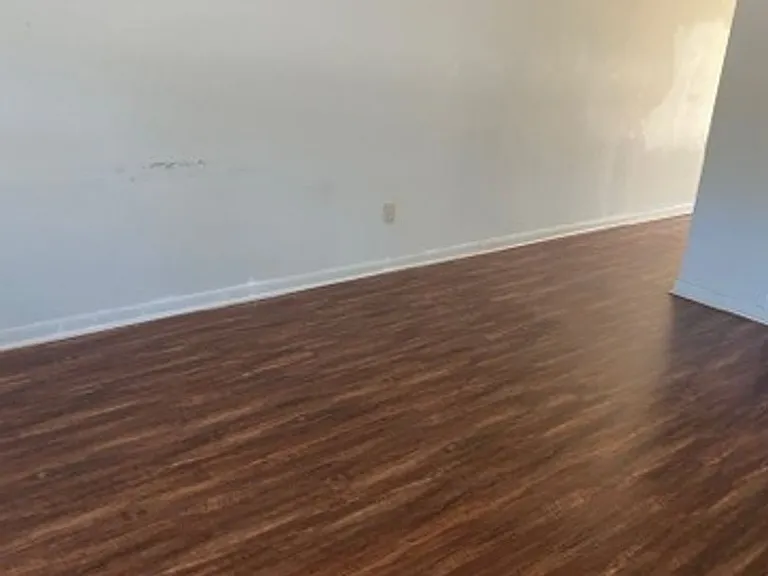 Feemster Lake Apartments — Photo 13