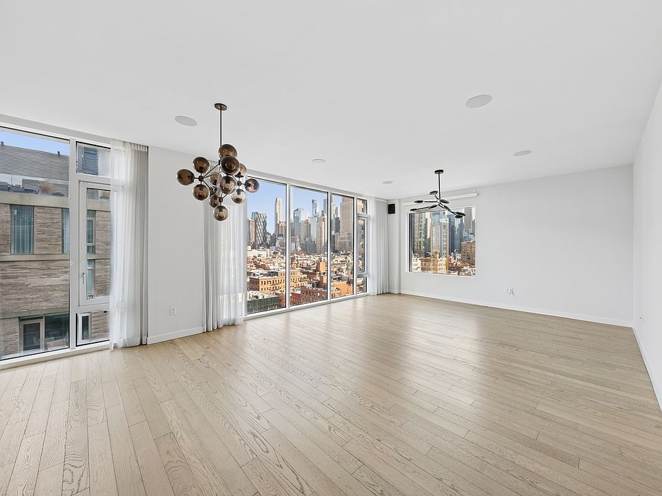 1st image of 505 W 43rd St Penthouse K