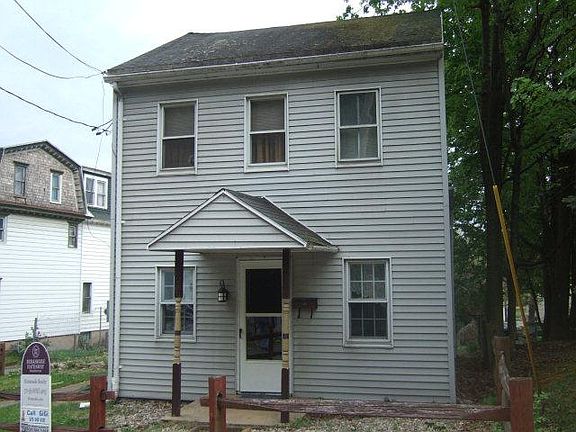 3rd image of 171 Pottsville St