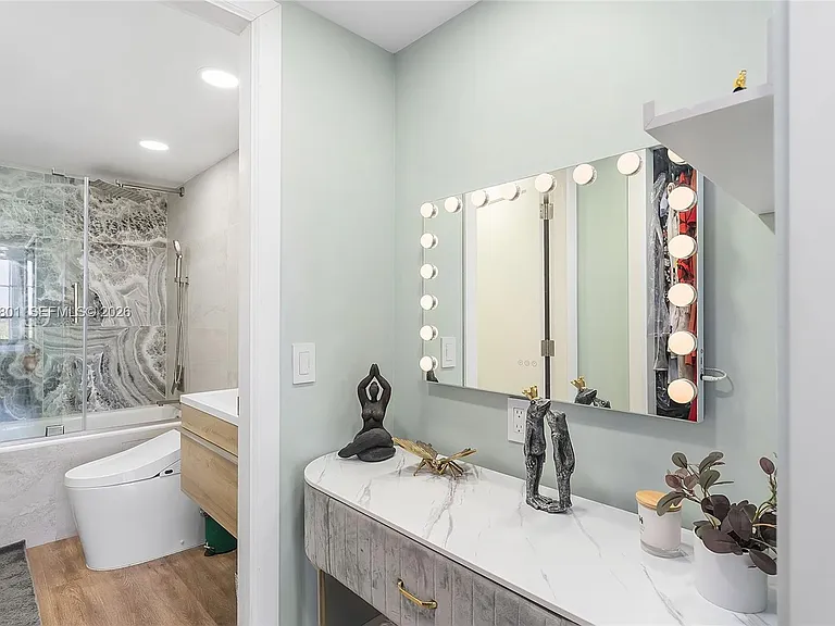 600 Three Islands Blvd #604 — Photo 29