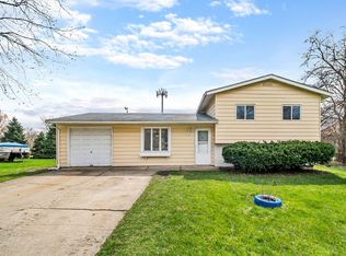 120 Allison Ct, Bolingbrook, IL 60440