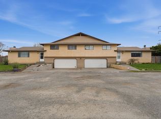 2216 S Rainier St #A & B, Kennewick, WA