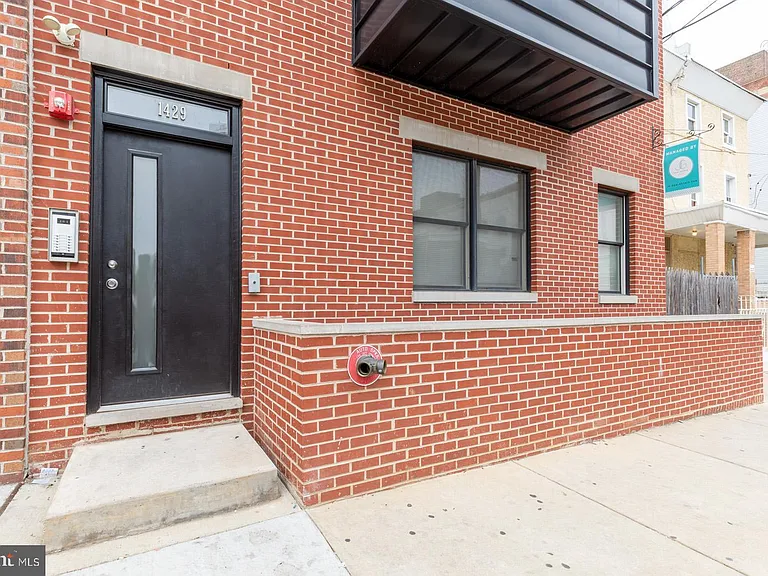 1429 Poplar St #1A — Photo 21