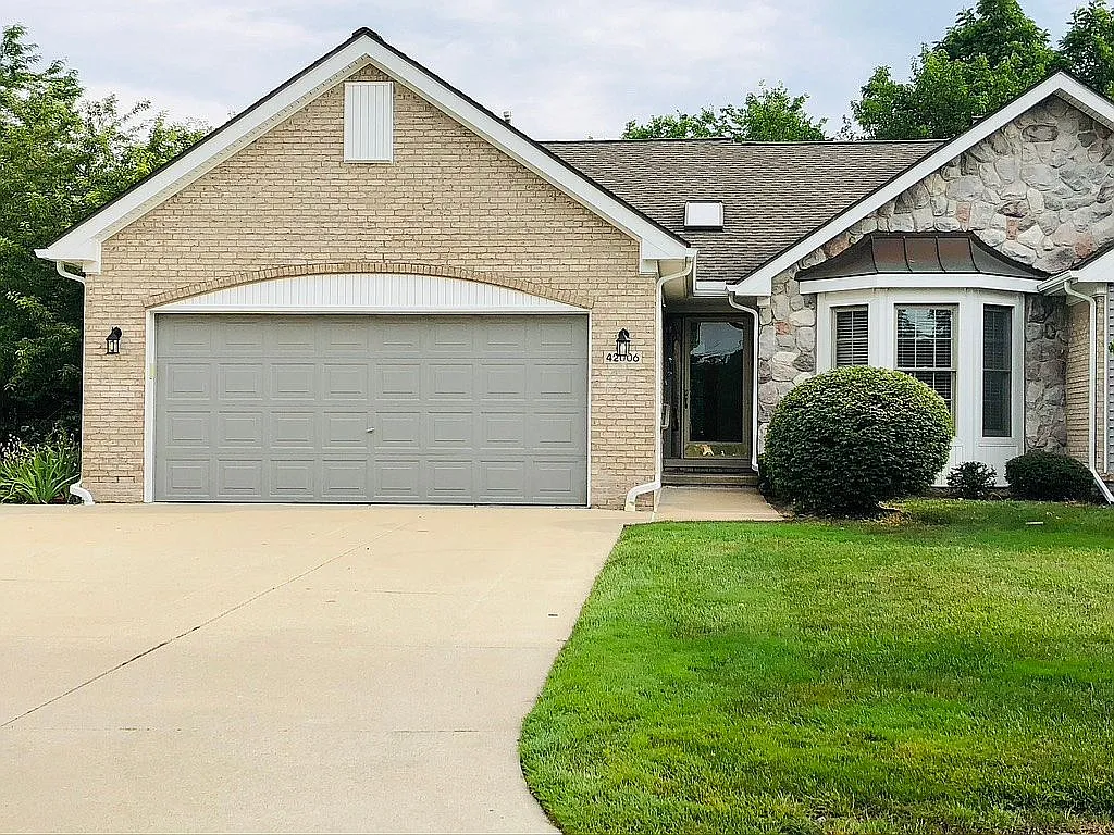 42006 Coventry Way photo 1