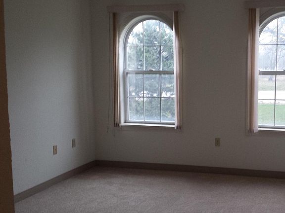 4th image of 2740 Northview ROAD #109