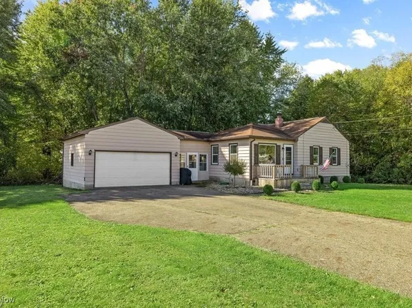 911 Moyer Ave, Youngstown, OH 44512