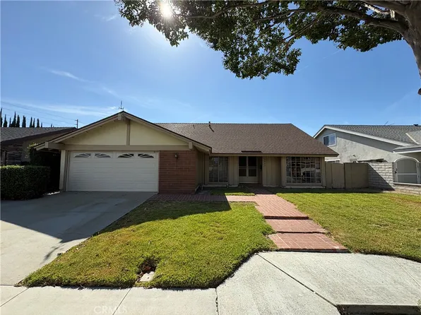 10443 Camden Dr, Cypress, CA 90630