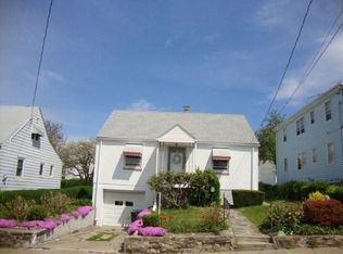 226 Garden Dr, Bridgeport, CT 06606