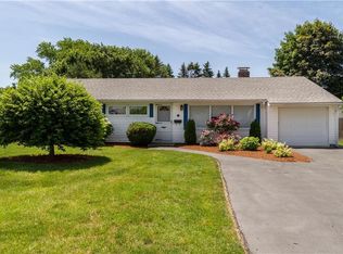 82 Garden Dr, Riverside, RI 02915