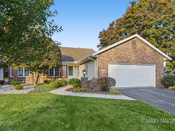 4205 Redbush Dr SW, Grandville, MI 49418