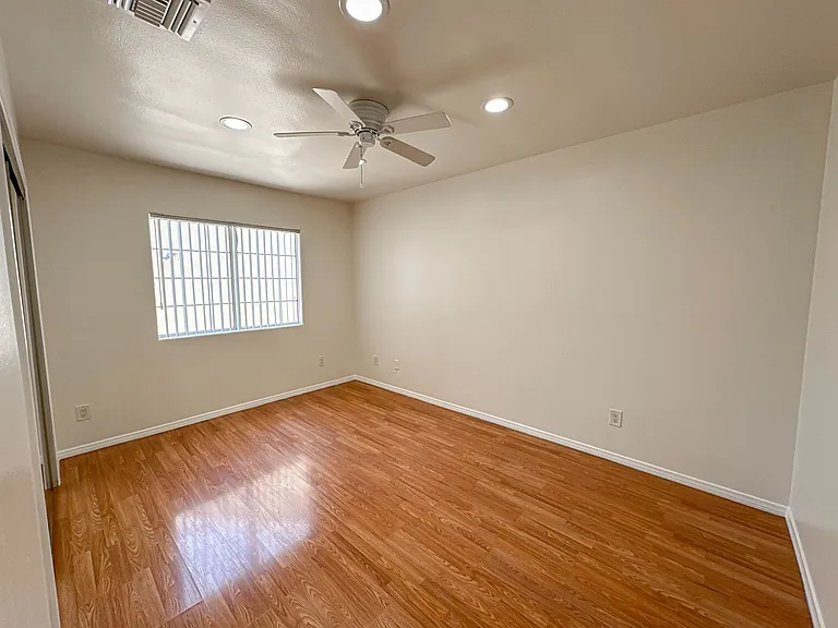 7353 Yarmouth Ave — Photo 8