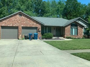 516 Missionary Ridge Dr, Springfield, IL 62711