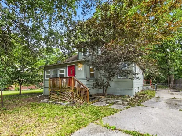 7740 Madison Ave, Kansas City, MO 64114