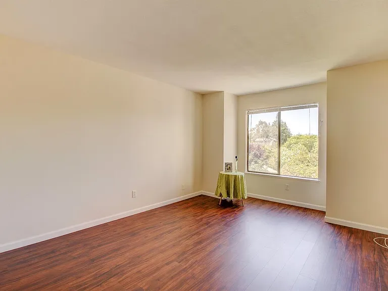 22 Lakeview Ct — Photo 11