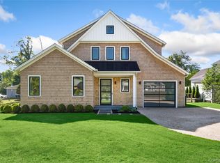 135 South Rd, Westhampton, NY 11977