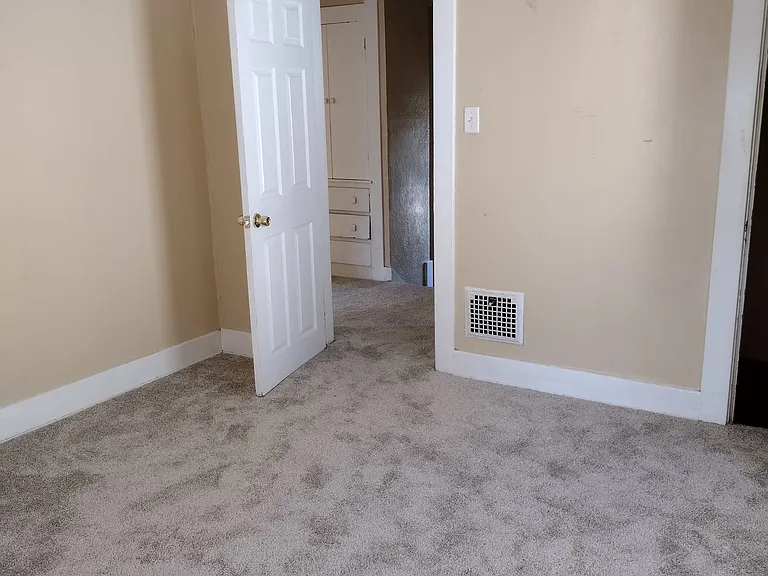 1748 Macomber St — Photo 12