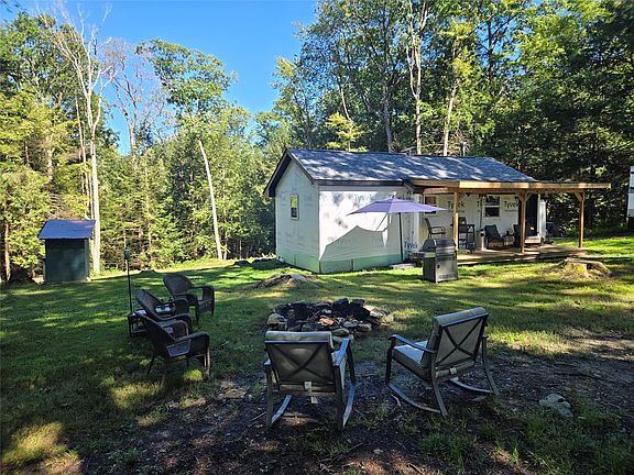 2nd image of 664 Red Oak Cir