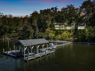 1718 Mariners Woods Dr, Hartfield, VA 23071