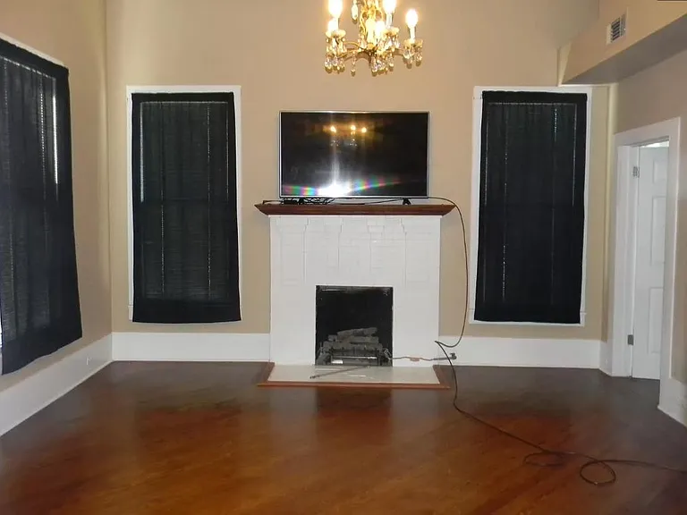 903 E Washington Ave — Photo 7