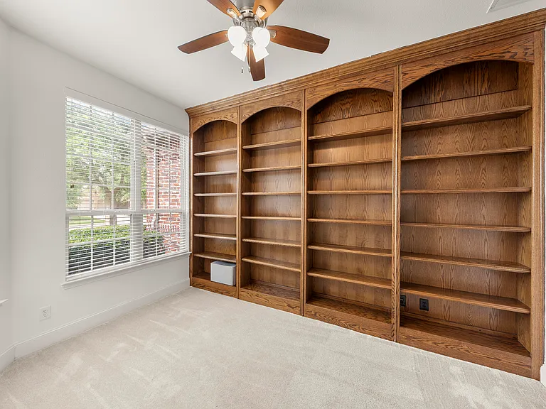 726 Sleepy Creek Dr — Photo 10