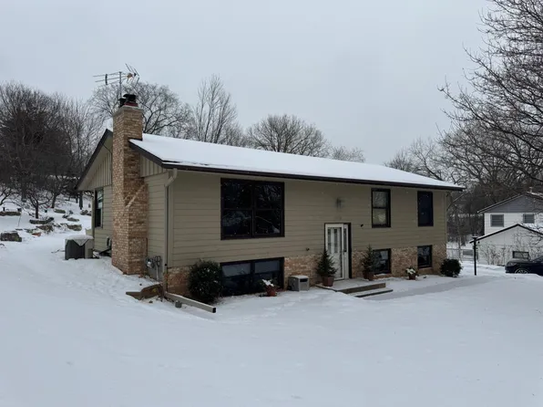 5733 Scenic Heights Dr, Minnetonka, MN 55345