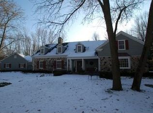 9605 N Juniper Cir, Mequon, WI 53092