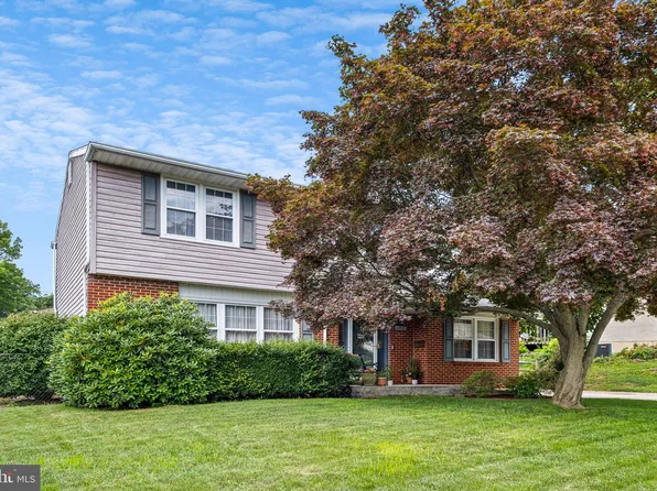 2143 Lori Dr, Wilmington, DE 19808