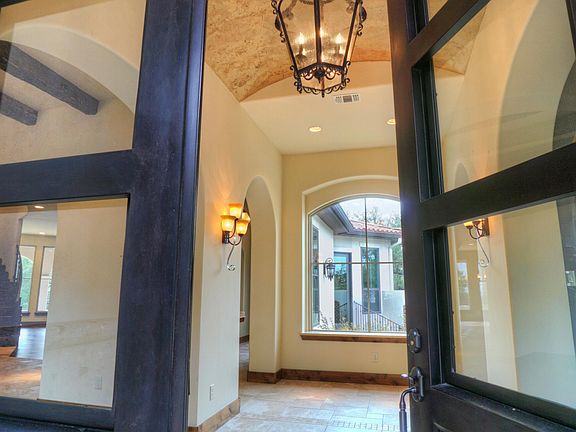 3rd image of 8 Mayborough Ln