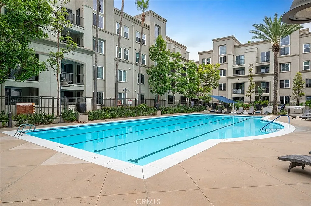 3 bed, 1605 sqft, $4,750 — Photo 4