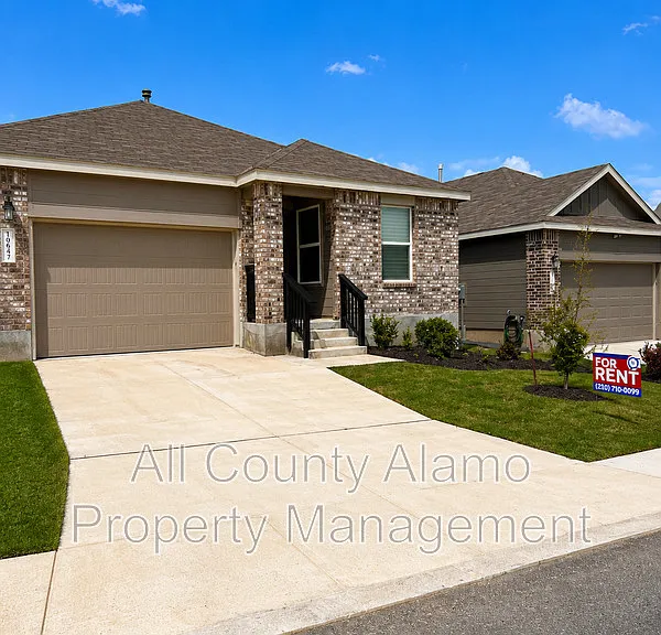 4327 Southton Loch — Photo 1